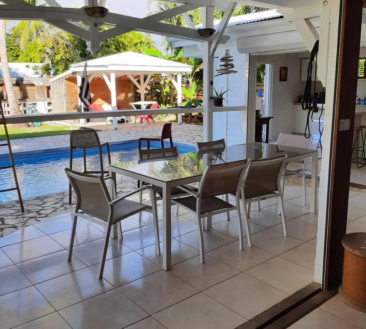 Large Villa With Pool Сент-Роз