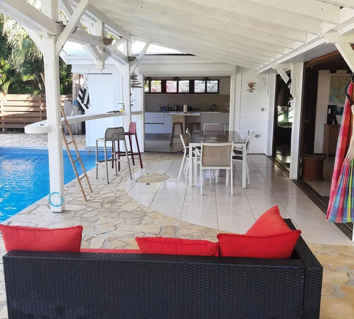 Large Villa With Pool Sainte-Rose